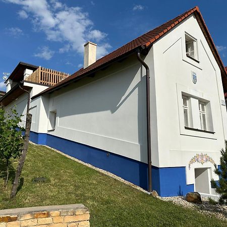 Nad Slovackym Sklipkem Villa Tupesy Ngoại thất bức ảnh