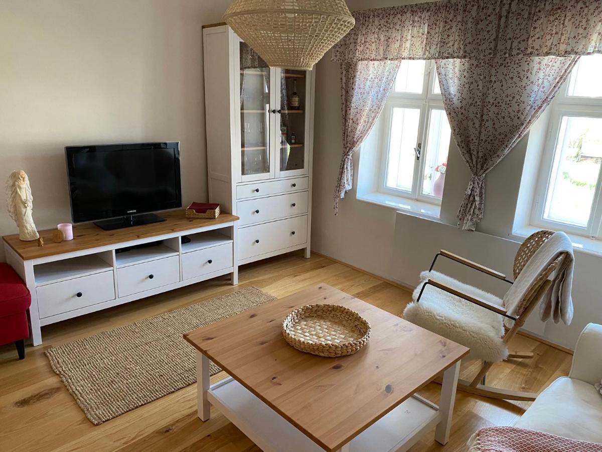 Nad Slovackym Sklipkem Villa Tupesy Ngoại thất bức ảnh