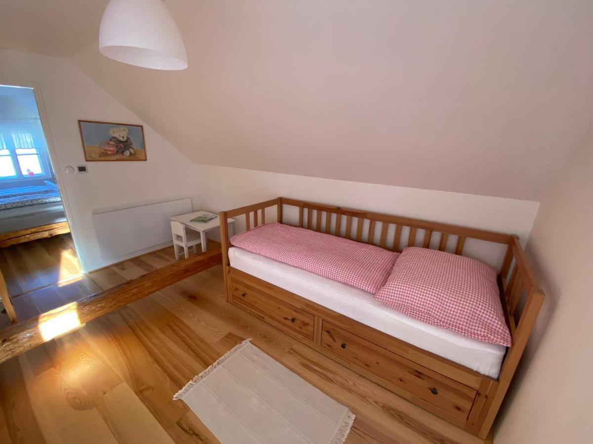 Nad Slovackym Sklipkem Villa Tupesy Ngoại thất bức ảnh