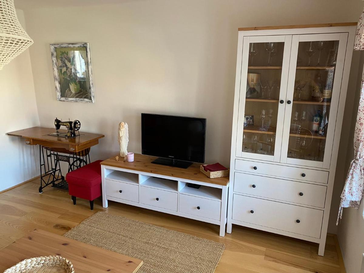 Nad Slovackym Sklipkem Villa Tupesy Ngoại thất bức ảnh