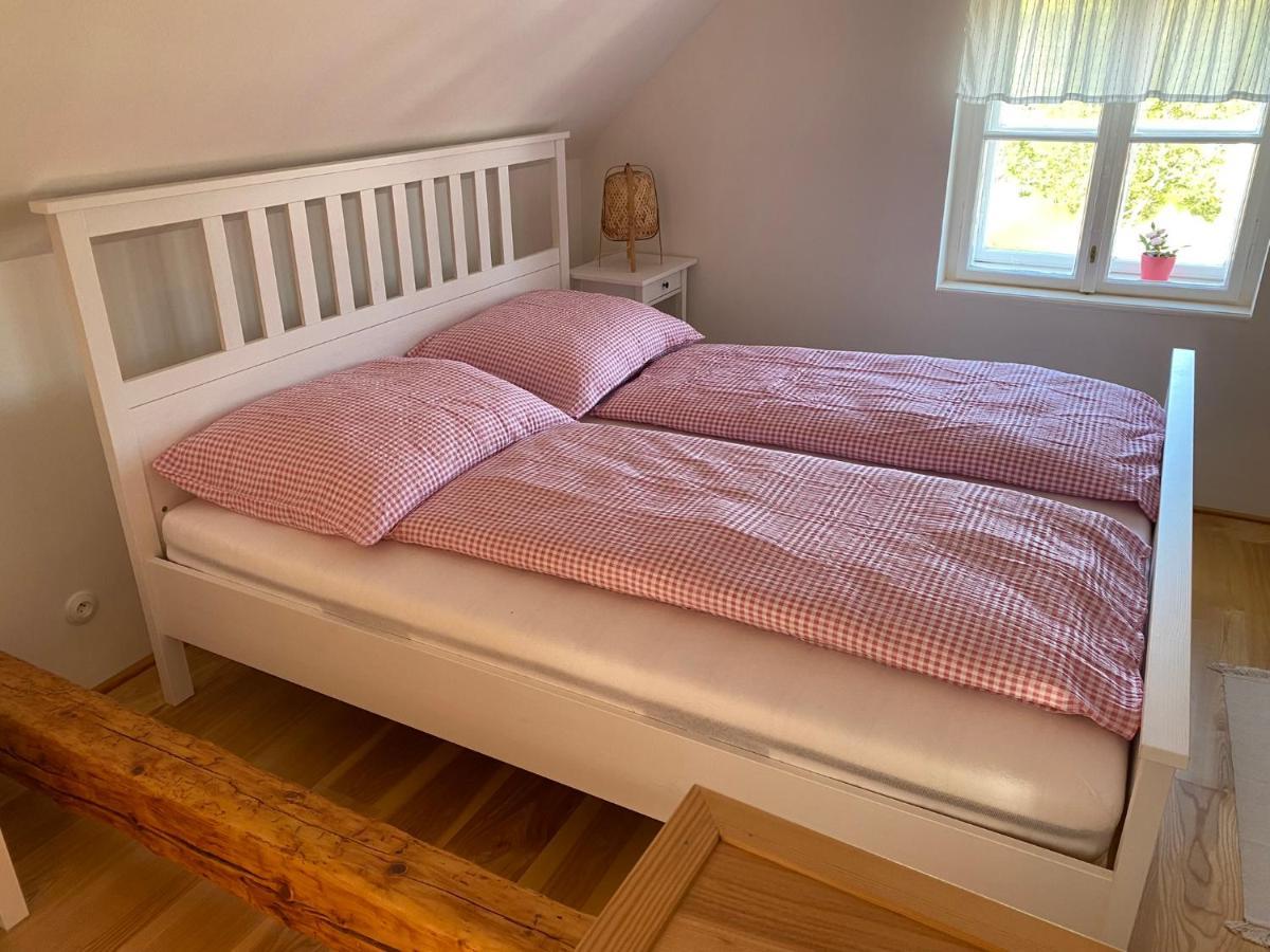Nad Slovackym Sklipkem Villa Tupesy Ngoại thất bức ảnh
